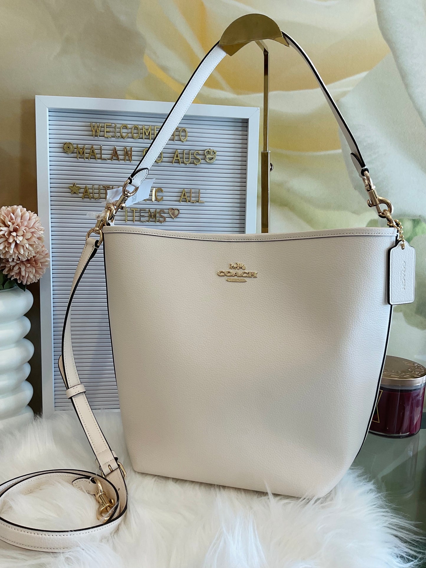 Coach Large City Bucket in Chalk