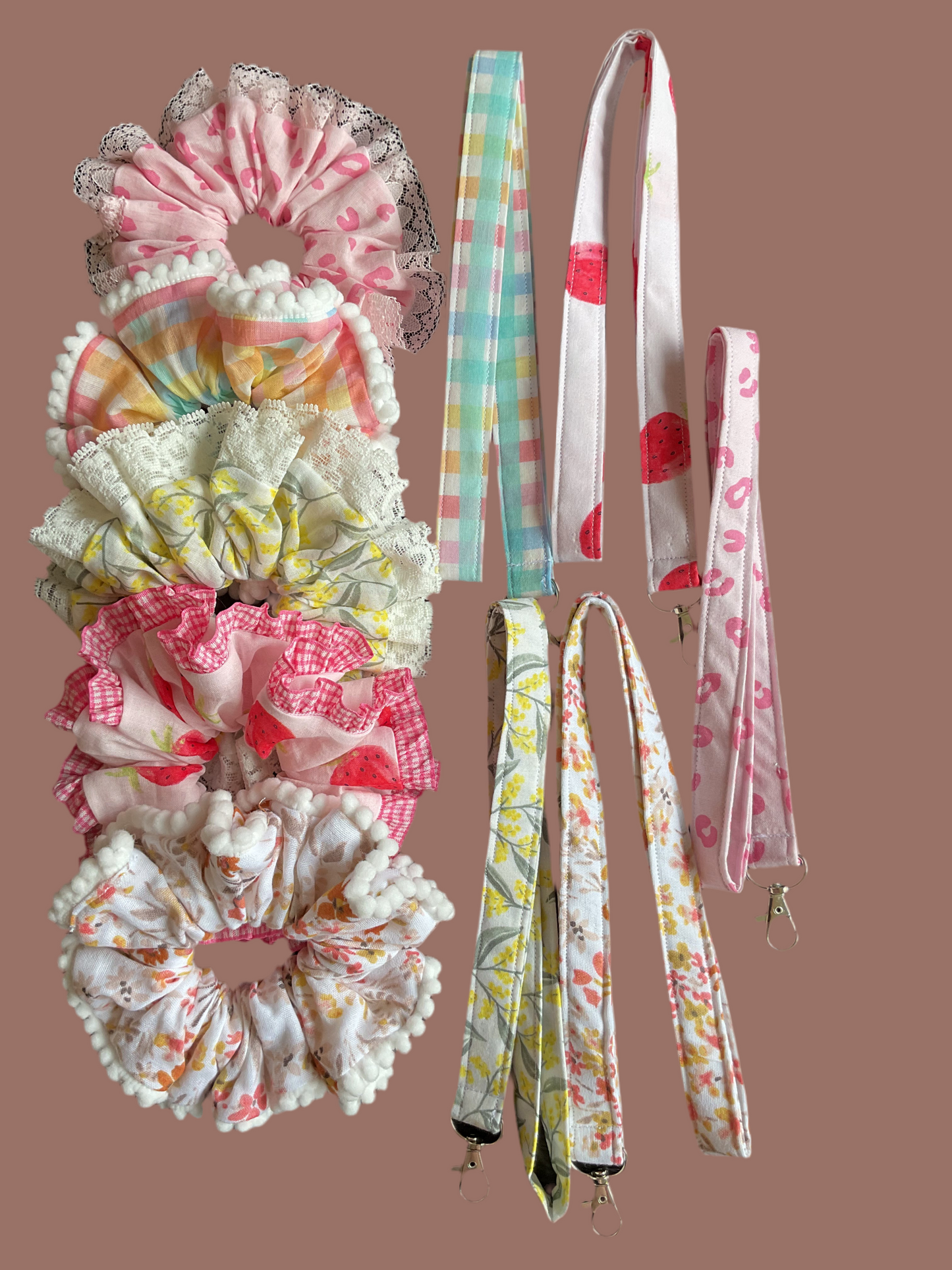 Lanyard & Scrunchies Set